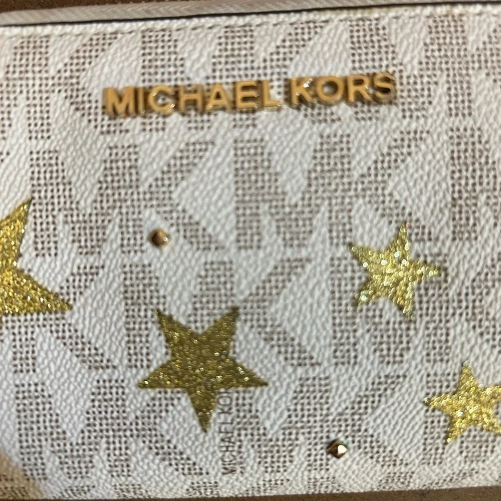 Michael Kors Illustrations Gold Stars Continental Travel Wallet Signature
